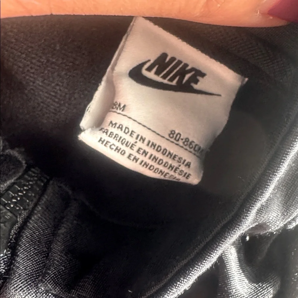 Nike polyester 18 months